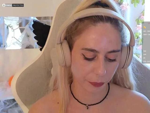 Hot -Light-Fury- wants you to fuck her body now -Light-Fury- from BongaCams