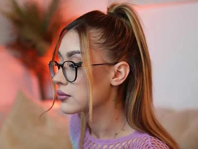 AileenKiss from BongaCams