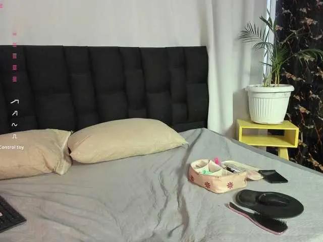 Arianne-ferrer from BongaCams