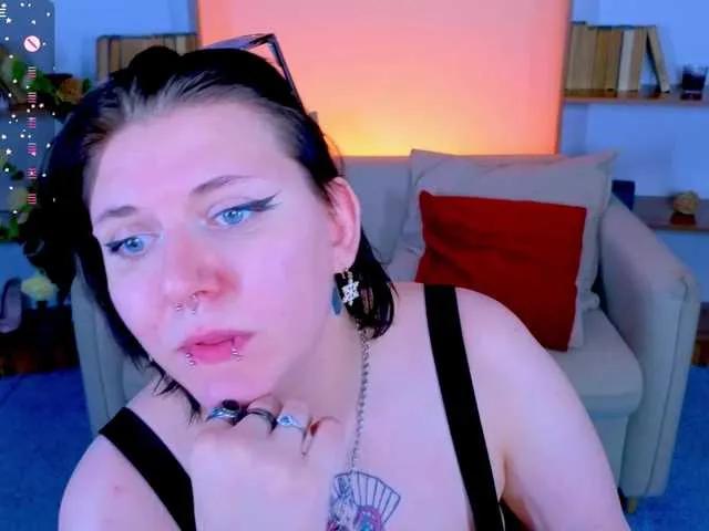 bluelunaray from BongaCams