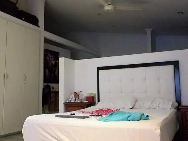 Cute Cerecitaqueenn wants you to fuck her body now Cerecitaqueenn from BongaCams