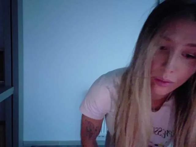 DiddySweet1 from BongaCams