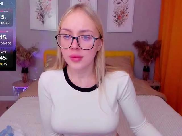 ElinaOcean from BongaCams