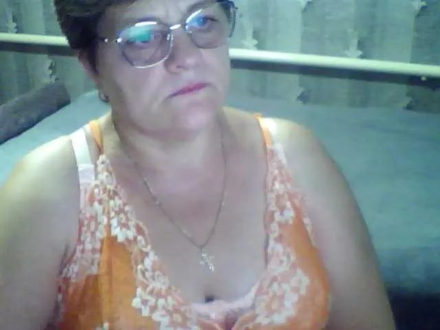 ElzaJewel from BongaCams