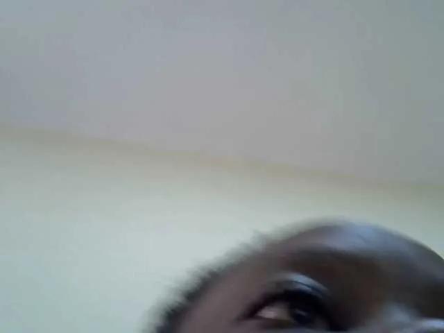 Fine-ass-bitch from BongaCams