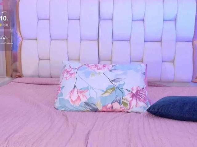 Explore 18 years old Indiancutiie from BongaCams Indiancutiie from BongaCams