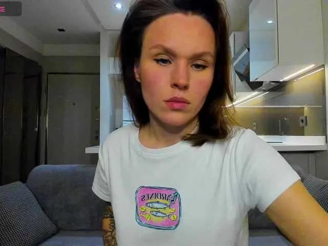 Discover LisaDaniels, she wants to masturbate for you LisaDaniels from BongaCams