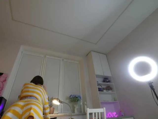 lovekissess from BongaCams