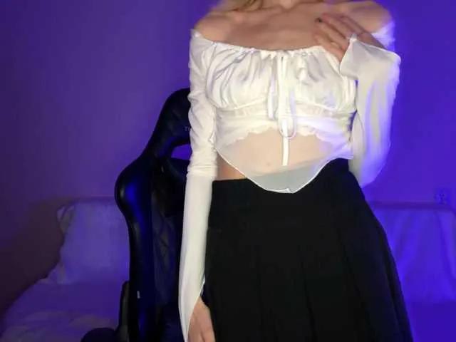 Admire BongaCams's Mencia Mencia from BongaCams