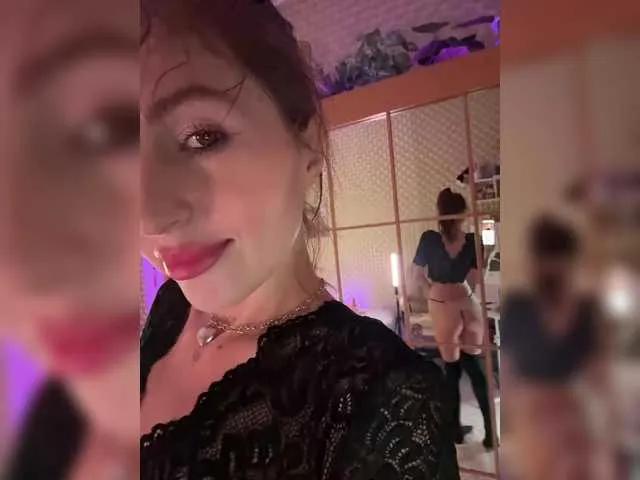 MilashaNyasha from BongaCams
