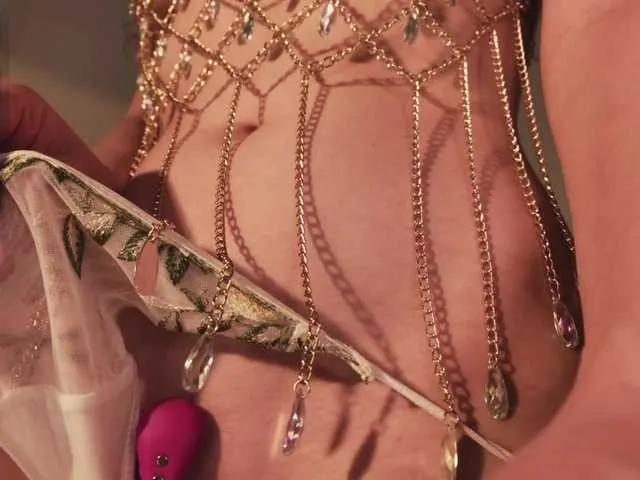 Ninilina from BongaCams