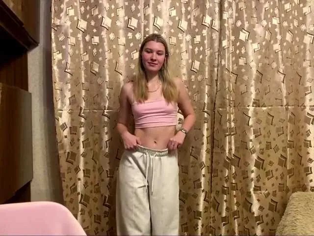 SkyeDavis from BongaCams