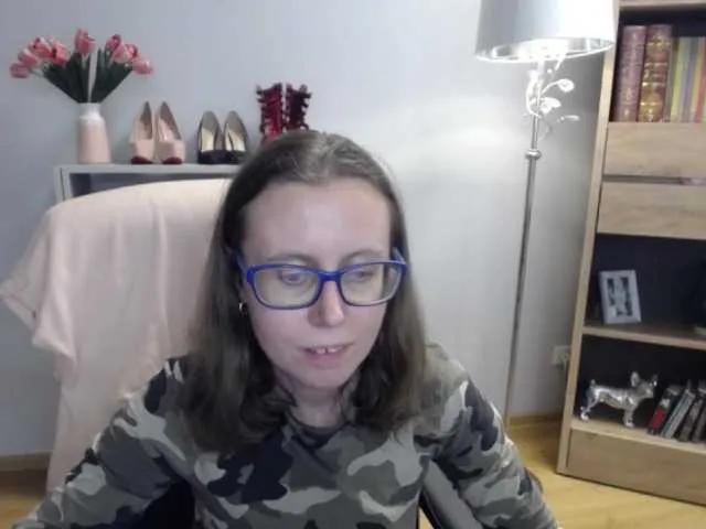 Join SparkleLizzy, she wants to masturbate for you sparkleLizzy from BongaCams