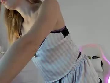 Join Adventurina, she wants to masturbate for you adventurina from Chaturbate
