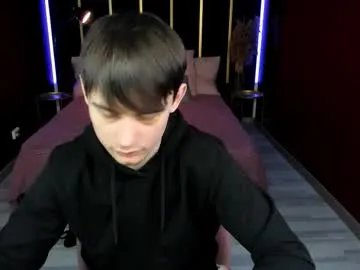 alejandro_ellias from Chaturbate