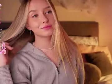 alodiaacomb from Chaturbate