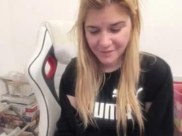 Try 32 years old artsyandcraftsy_ from Chaturbate artsyandcraftsy_ from Chaturbate