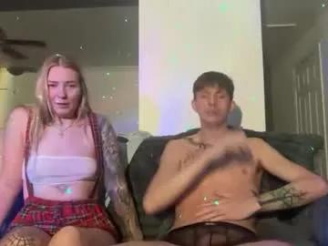 calicreamdaddy from Chaturbate