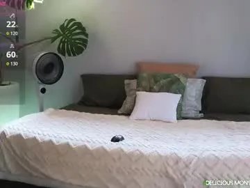 deliciousmonster30 from Chaturbate