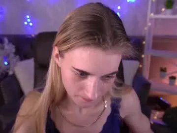 diamondnina from Chaturbate