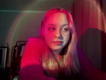 Explore 18 years old echolazarski from Chaturbate echolazarski from Chaturbate