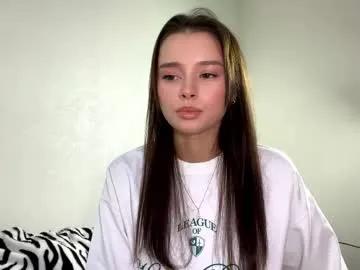 hoaarisa from Chaturbate