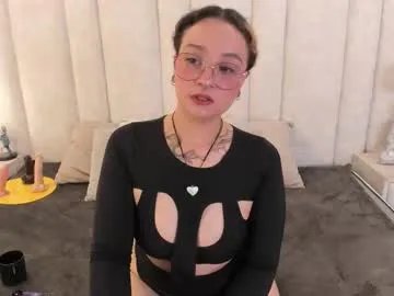 Join 24 years old im_tarablack from Chaturbate im_tarablack from Chaturbate