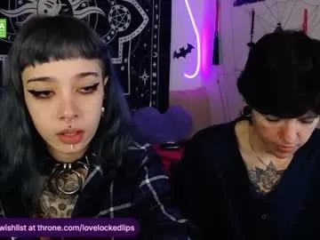 lovelockedlips from Chaturbate