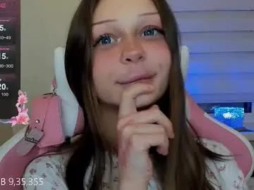 melonipinkbb from Chaturbate