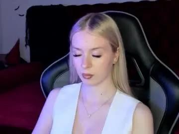 Checkout sweet performer Miagraces miagraces from Chaturbate