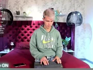 Explore Nick_torn, he wants to masturbate for you nick_torn from Chaturbate