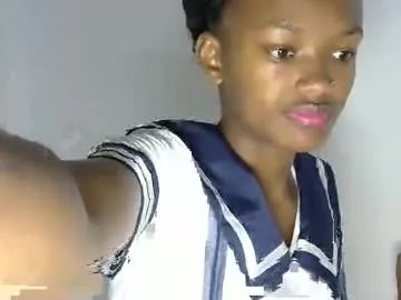 pretty_queennie from Chaturbate