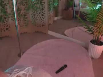 smiley_mia_ from Chaturbate