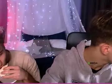 travis_wolf_ from Chaturbate