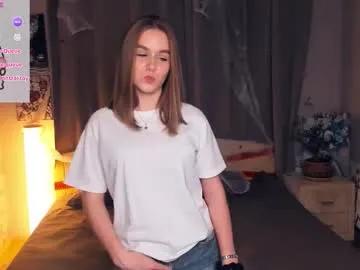 Discover 19 years old trinahillier from Chaturbate trinahillier from Chaturbate