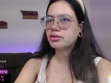 Admire hot slut Velvetcrystal velvetcrystal from Chaturbate
