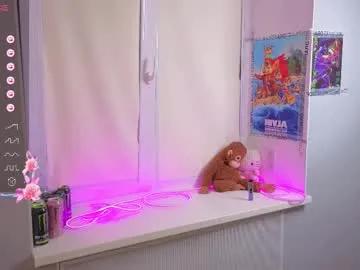 Join 18 years old yung_leana from Chaturbate yung_leana from Chaturbate