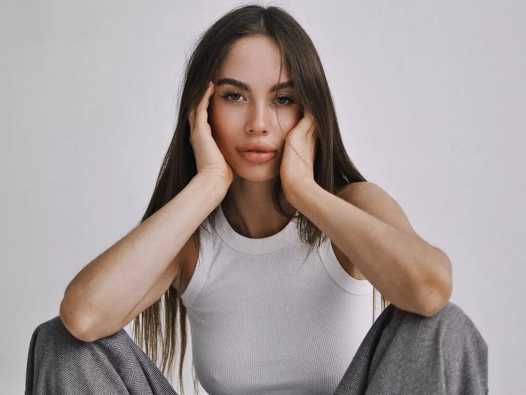 AmandaRiver from LiveJasmin