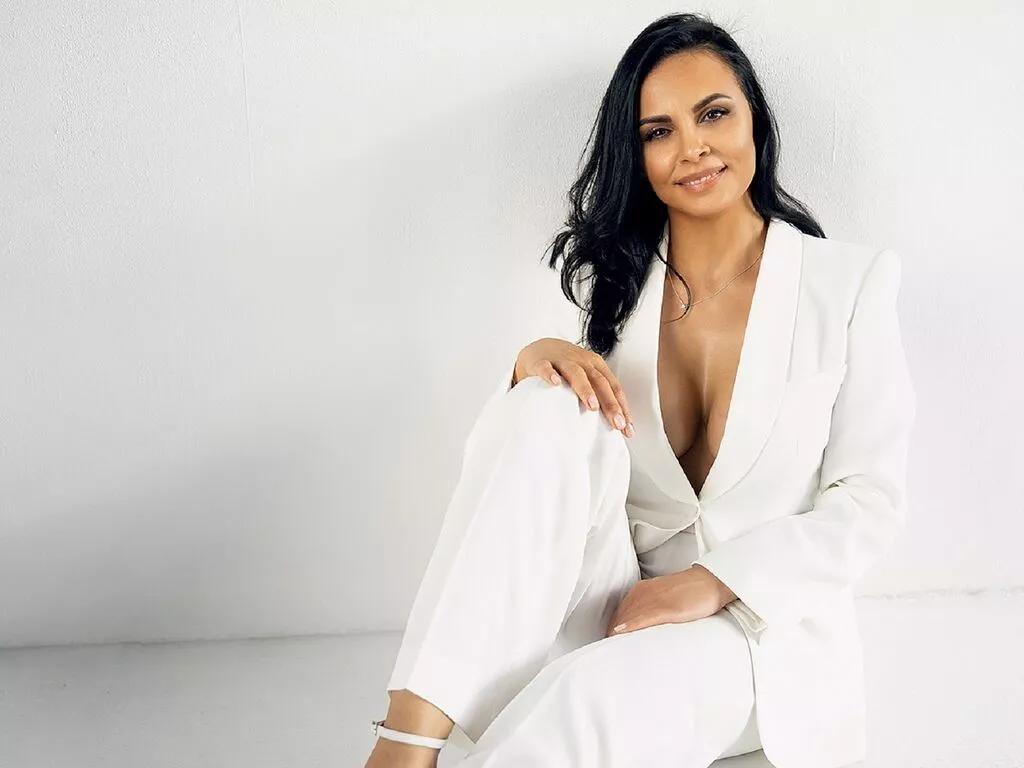 Cute AngelinaKunis wants you to fuck her body now AngelinaKunis from LiveJasmin