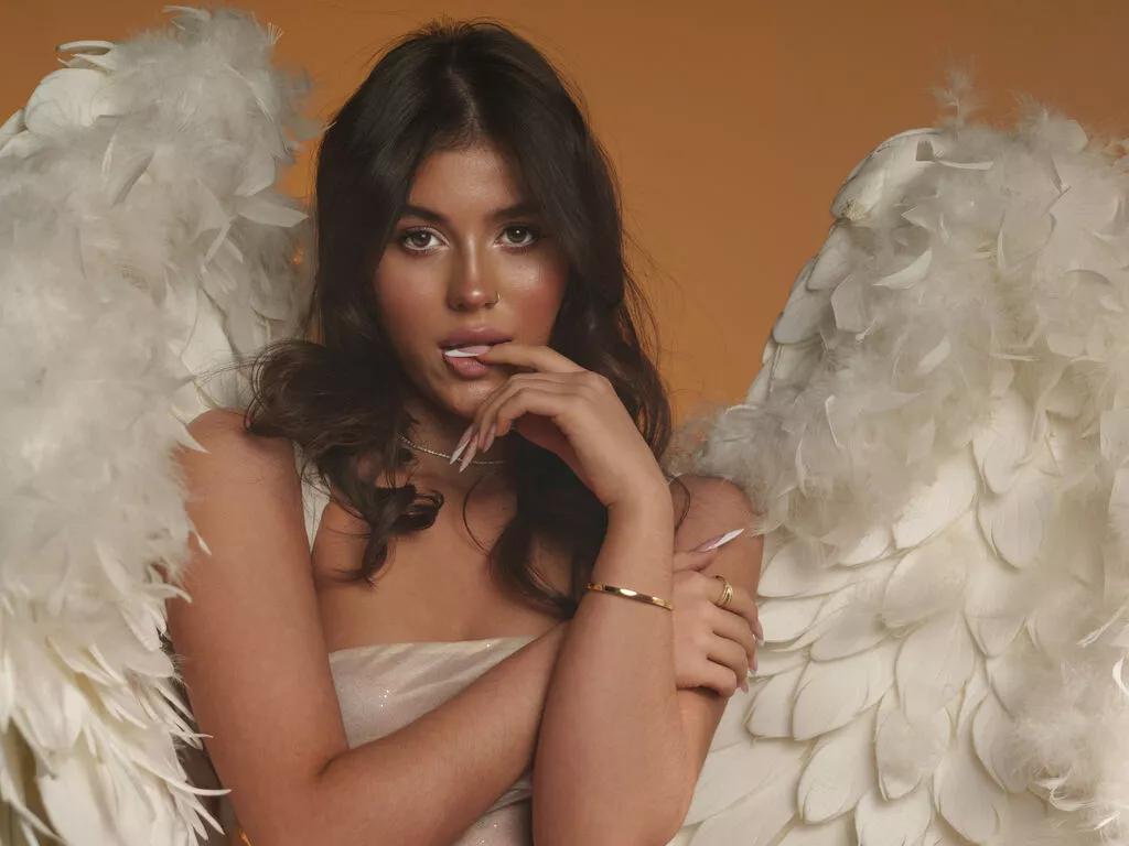 Try sweet model AnneHolt AnneHolt from LiveJasmin