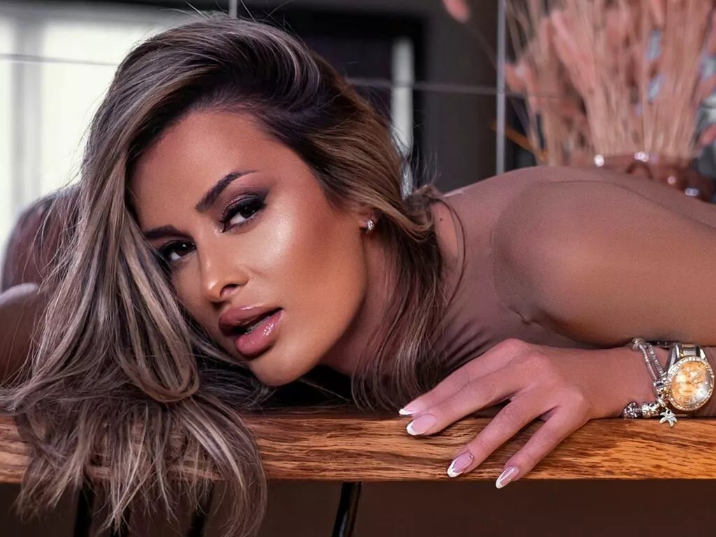 AshyTaylor from LiveJasmin