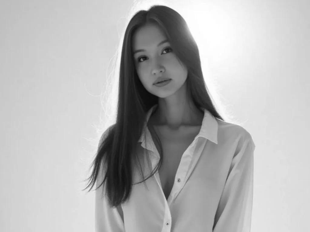 Masturbate to AstridManning, she wants to masturbate for you AstridManning from LiveJasmin