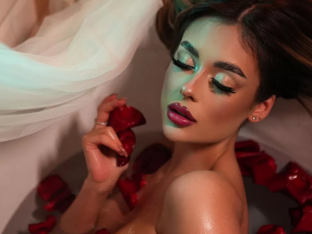 AyannaNur from LiveJasmin