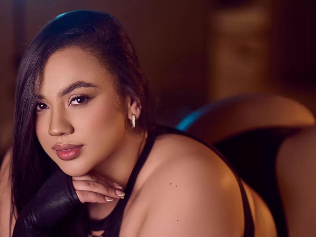 Discover LiveJasmin's CarolineBleir CarolineBleir from LiveJasmin