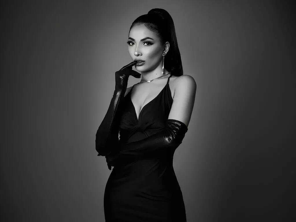 Try cute escort ElliaRussell ElliaRussell from LiveJasmin