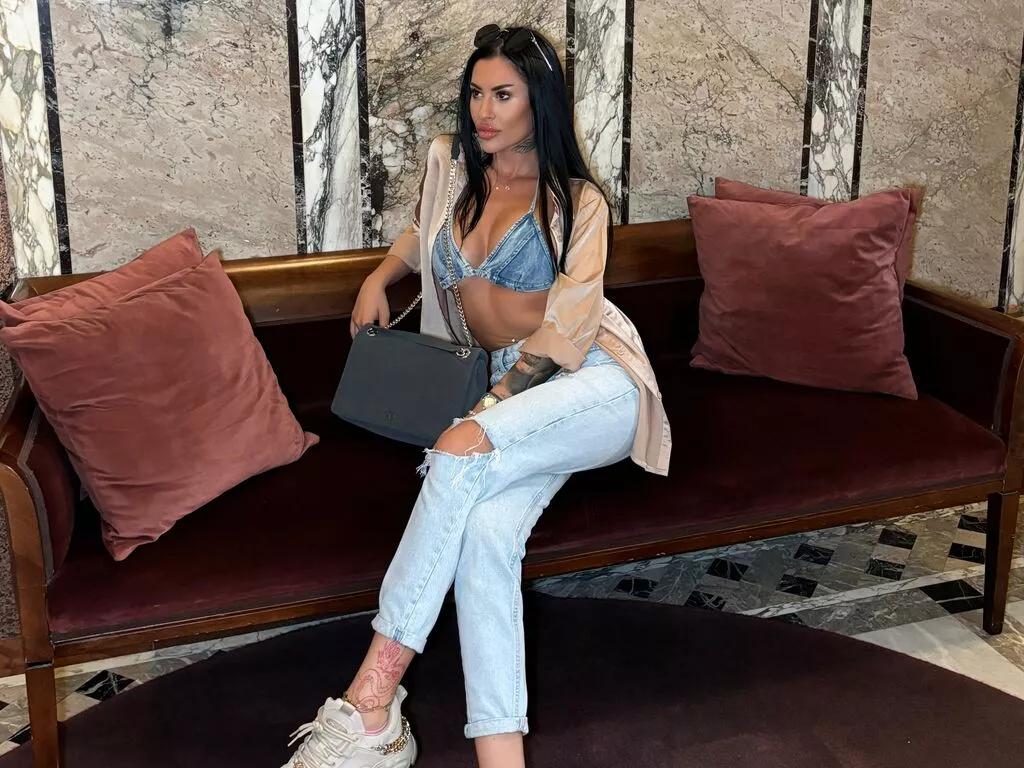 EllieKey from LiveJasmin