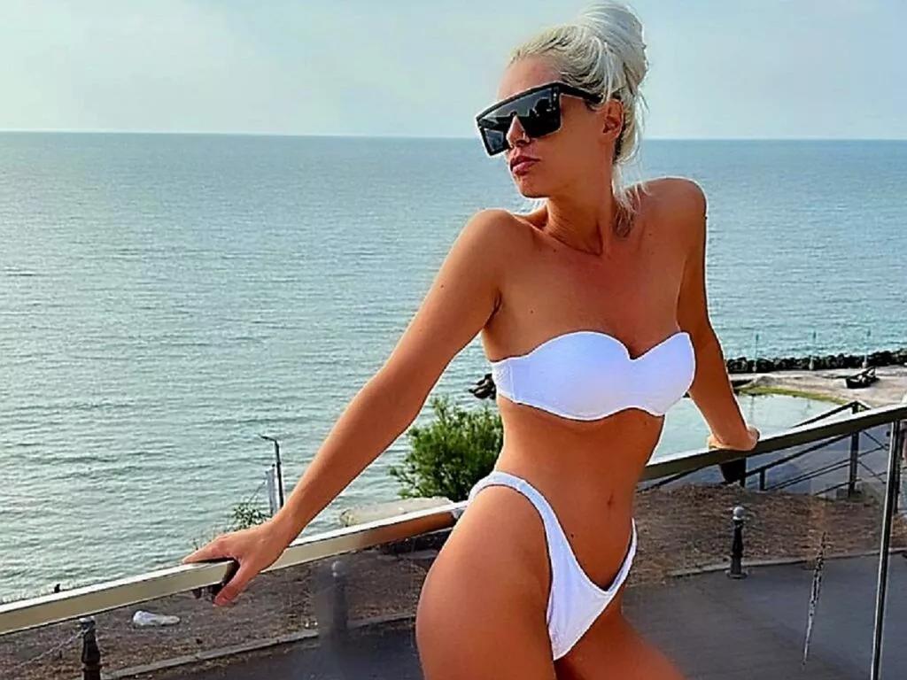 EmanuelaBart from LiveJasmin