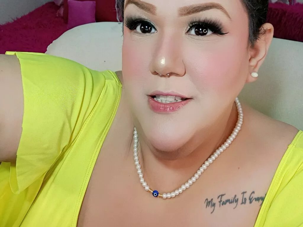 GiaMorryss from LiveJasmin