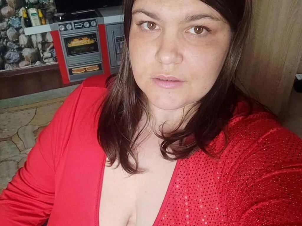 IonyEllaa from LiveJasmin