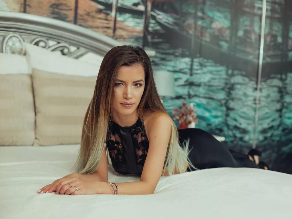 IvySamek from LiveJasmin